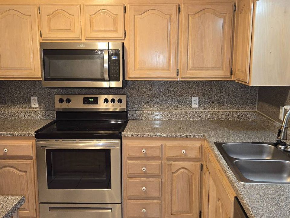 2nd image of 2529 S 28th Pl