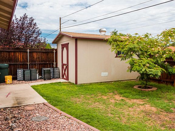 5th image of 602 W Gila St