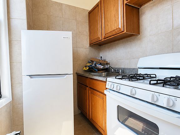 3rd image of 1391 Fulton St #4A