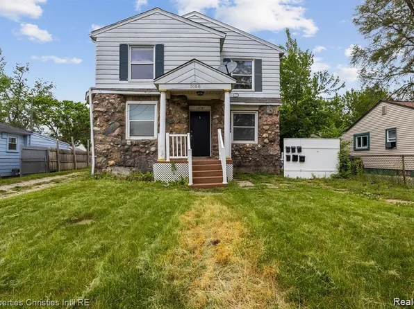 1058 Premont Ave, Waterford, MI 48328