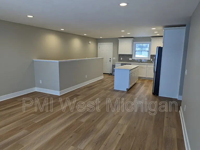30 Ransom St SW — Photo 2