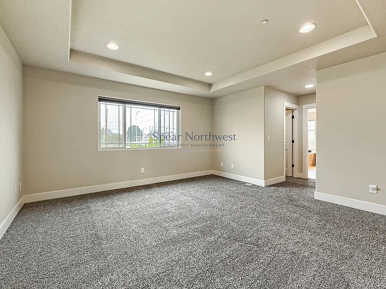 552 NE 77th Ave — Photo 17
