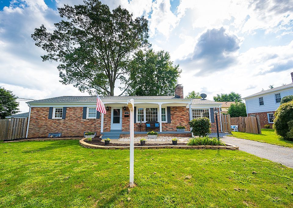 1st image of 305 Ayrlee Ave NW