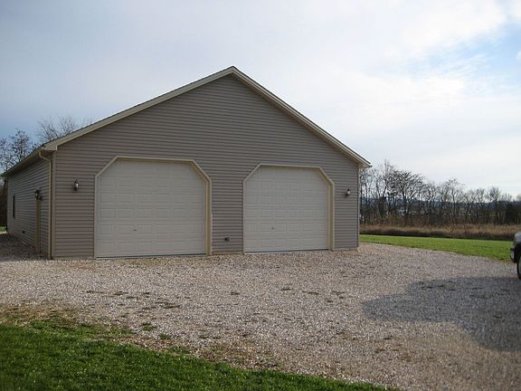 6+ car detached garage