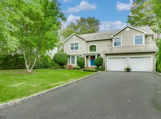 339 Gramercy Pl, Glen Rock, NJ 07452