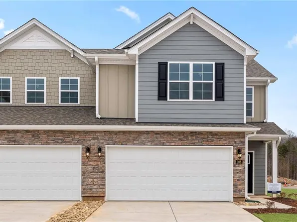 139 Briarwood Ln, Bermuda Run, NC 27006