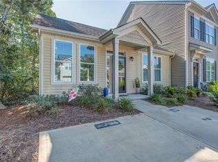 120 Village Pl, Mount Holly, NC 28120