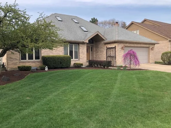 1144 W Trinity Dr, Addison, IL 60101