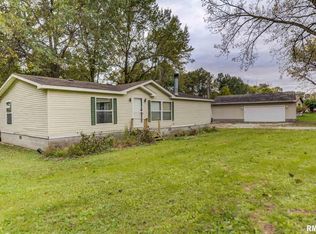 11138 Heather Dr, Dawson, IL 62520