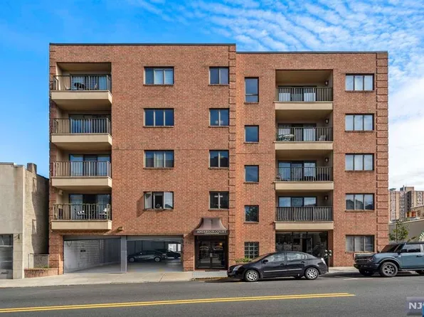 610 Anderson Ave APT 1D, Cliffside Park, NJ 07010