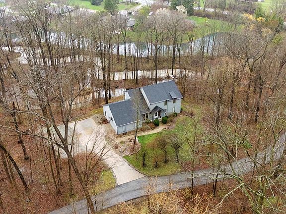 2nd image of 1927 S Hadley Rd