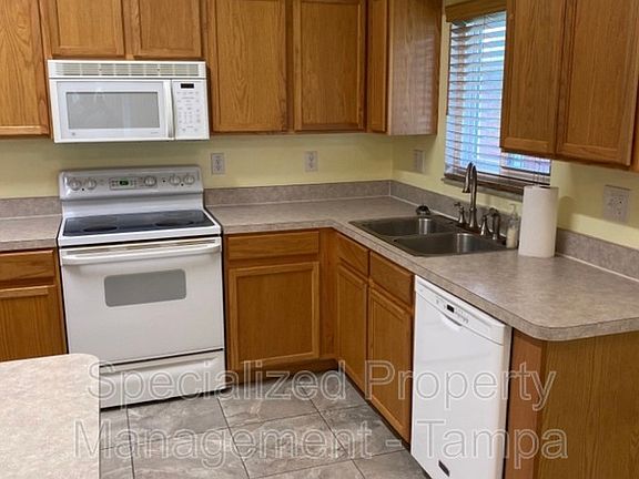 3rd image of 10806 Capstan Lake Dr