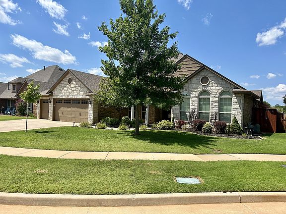 2nd image of 1605 NW 157th Cir