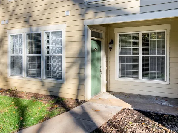 6412 W 51st St, Mission, KS 66202