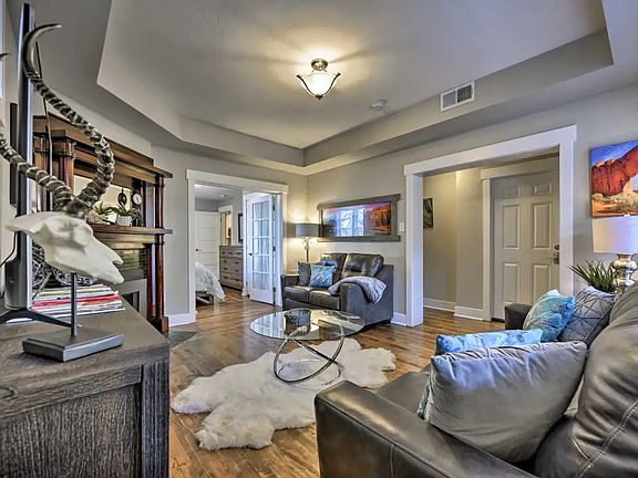 5th image of 301 N Almond St APT 1