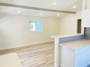 1050 E 2nd Ave, Escondido, CA 92025