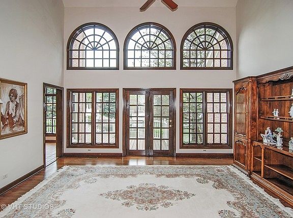 2nd image of 2517 S Monticello Pl