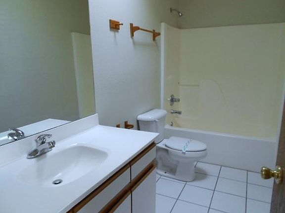 5th image of 3801 E Glenn St #7