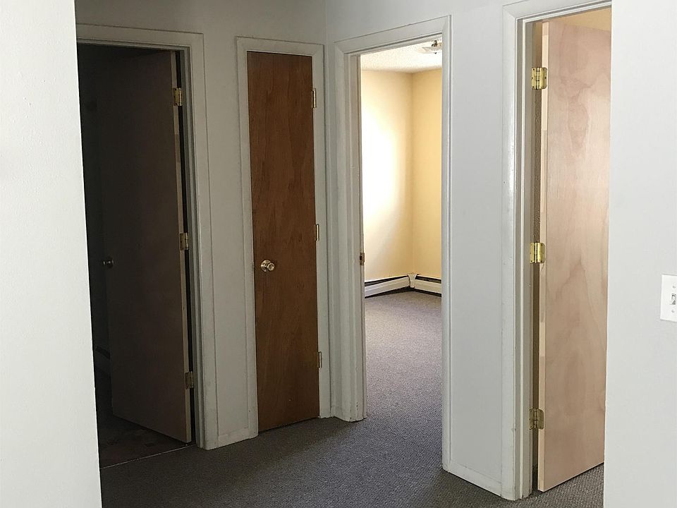 2nd image of 3735 Richmond Ave APT 1