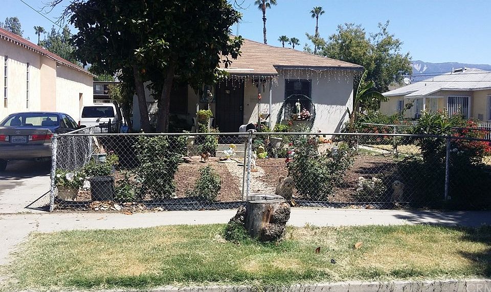1st image of 236 E 16th St