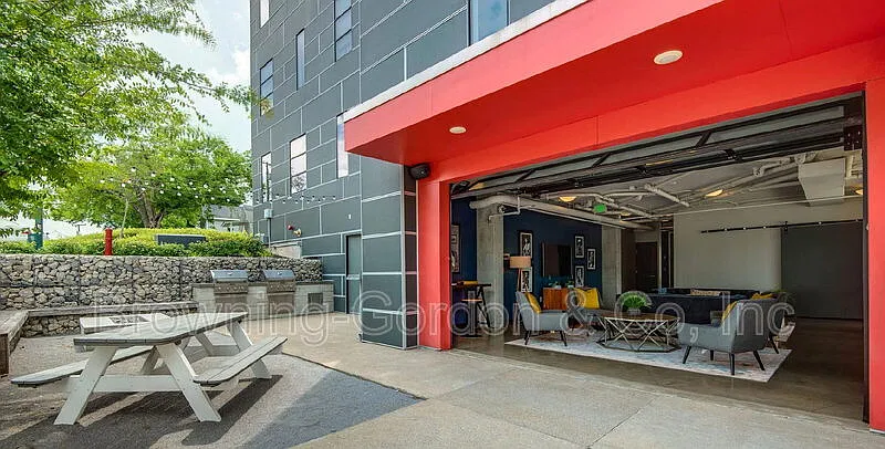 1 bed, 1.0 bath, 755 sqft, $1,695 — Photo 3