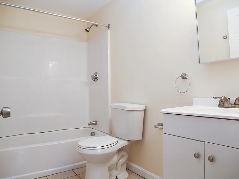 54 Bennett St #3 — Photo 8