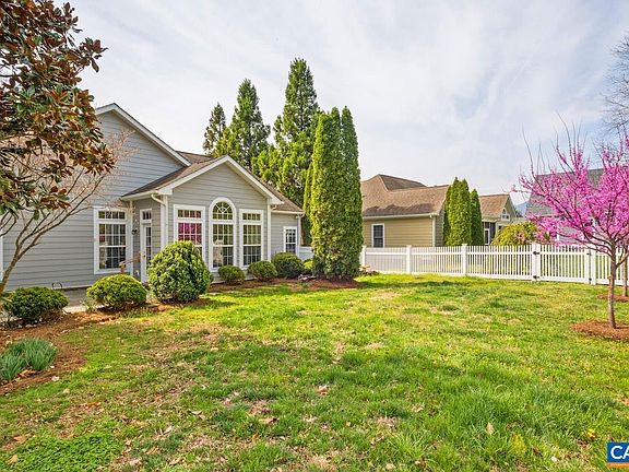5th image of 325 Stone Orchard Dr