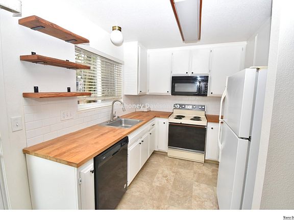 4th image of 133 Upham St