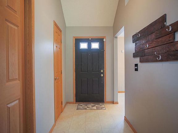 3rd image of 155 Crabapple Ln
