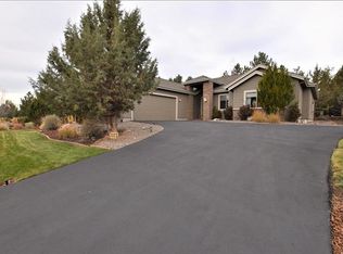 1003 Yosemite Falls Dr, Redmond, OR 97756