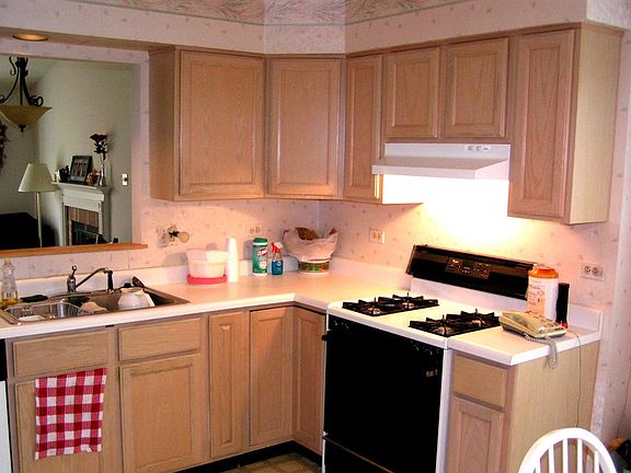 4th image of 603 E 92nd Ave