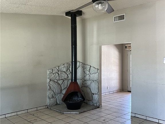 2nd image of 1472 Lucky St