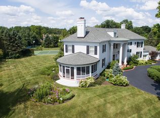 25W447 Plamondon Rd, Wheaton, IL 60189