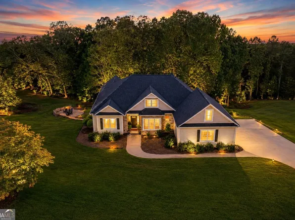 33 Highland Rd N, Dahlonega, GA 30533