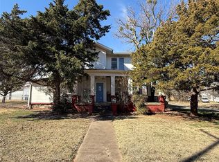 1702 S 8th St, Chickasha, OK 73018