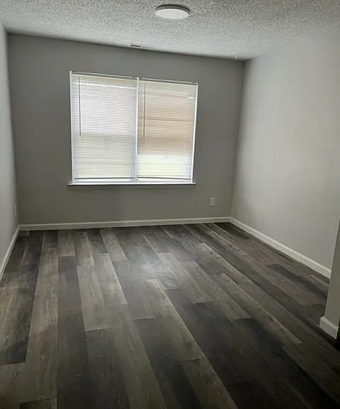 Sandy Ridge Apartments — Photo 7