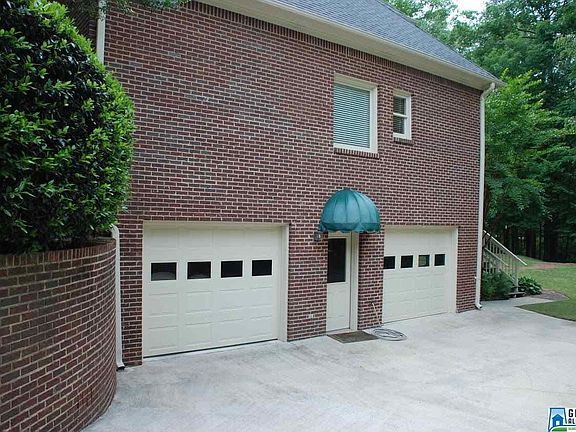 Private garage entry area