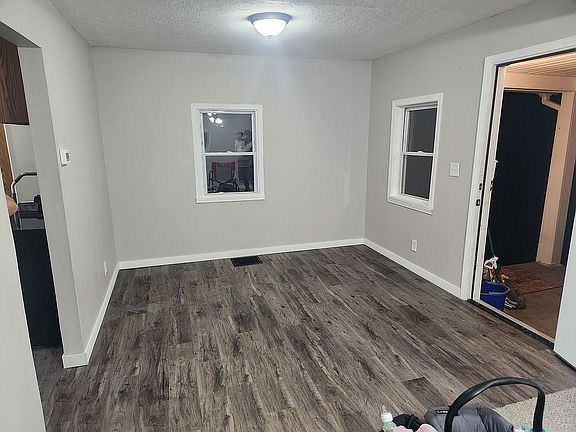4th image of 248 Drexel Ave