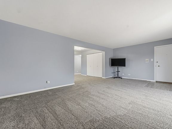 4th image of 643 N Carroll Pkwy APT 210B