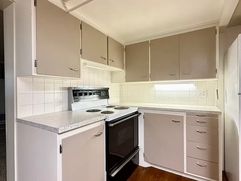 516 S Meldrum St #5 — Photo 7