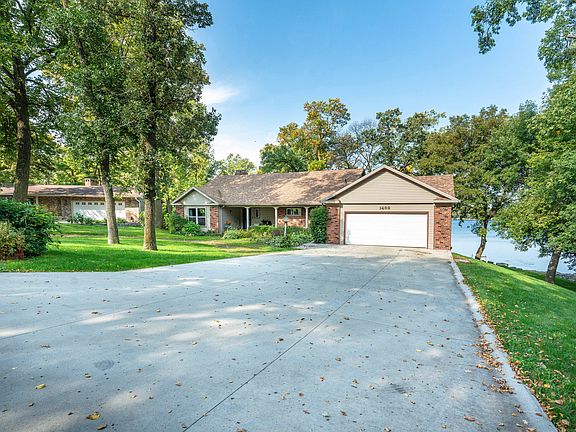 3rd image of 1409 Hoot Lake Dr