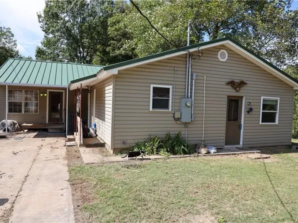 10693 Snavely Rd, Springdale, AR 72762