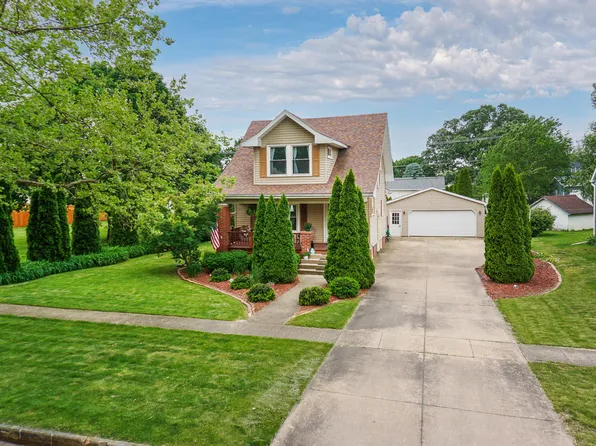 620 Locust St, Minonk, IL 61760