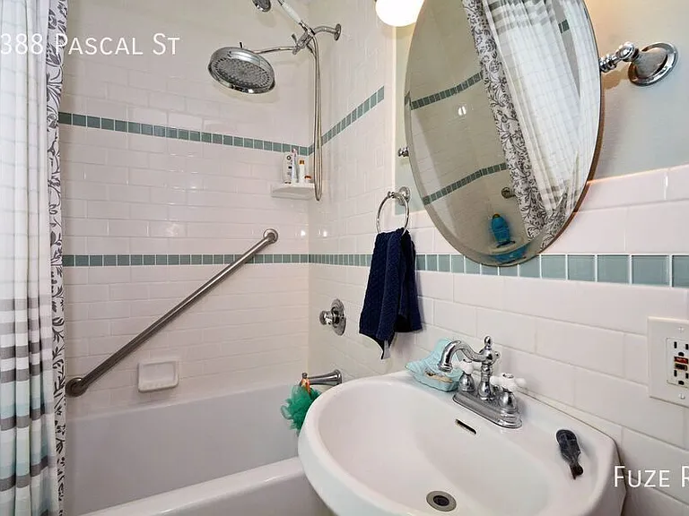 1388 Pascal St N — Photo 11