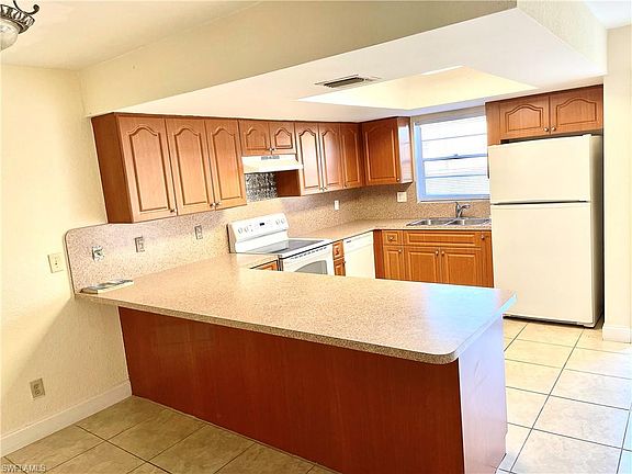 5th image of 1406 SE 2nd Pl