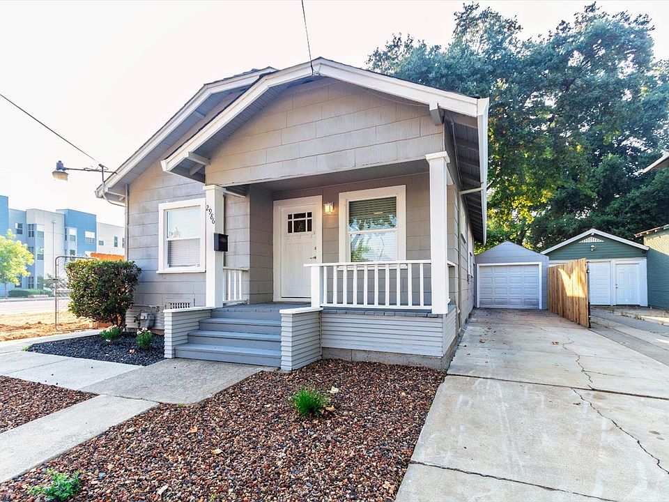 1st image of 2986 39th St
