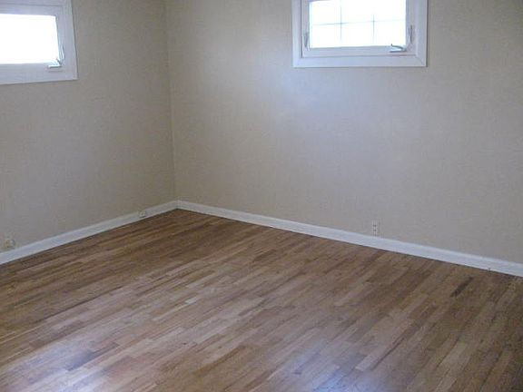 5th image of 516 Gray Dr