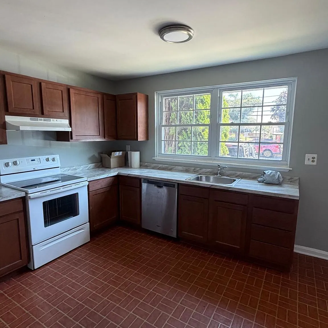 3 bed, 3.5 bath, 1512 sqft, $2,600 — Photo 3