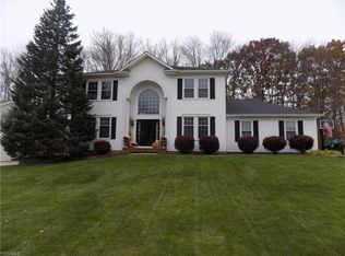 395 Walnut Ridge Trl, Aurora, OH 44202