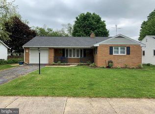 14 Gobin Dr, Carlisle, PA 17013